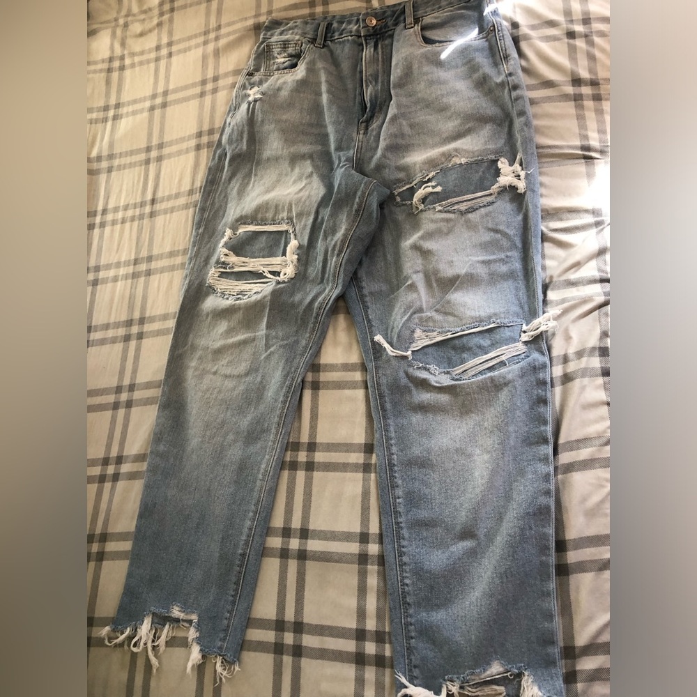 American Eagle Jeans. Size 12. No tags but NEVER worn, like new condition.